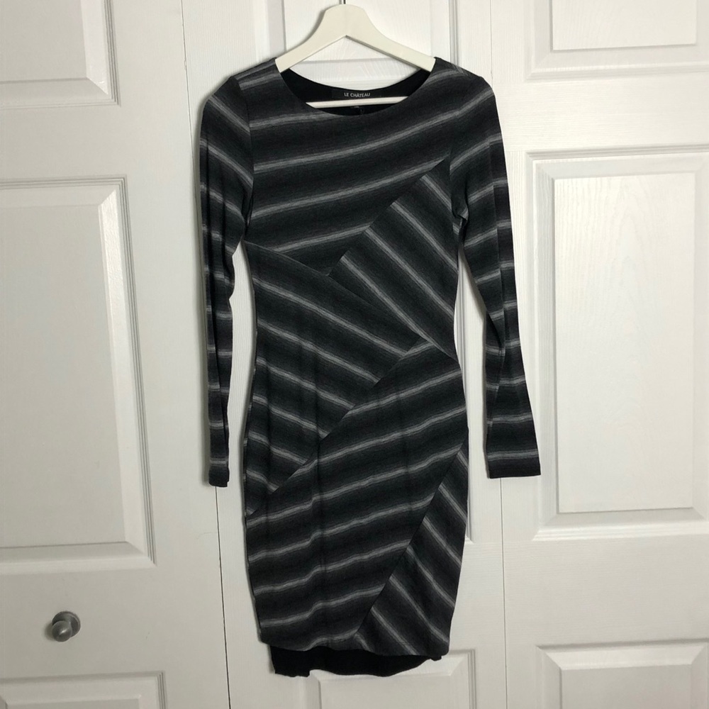💜 S 💜 NWT Le Chateau Dress Long Sleeves Striped Geometric Jersey